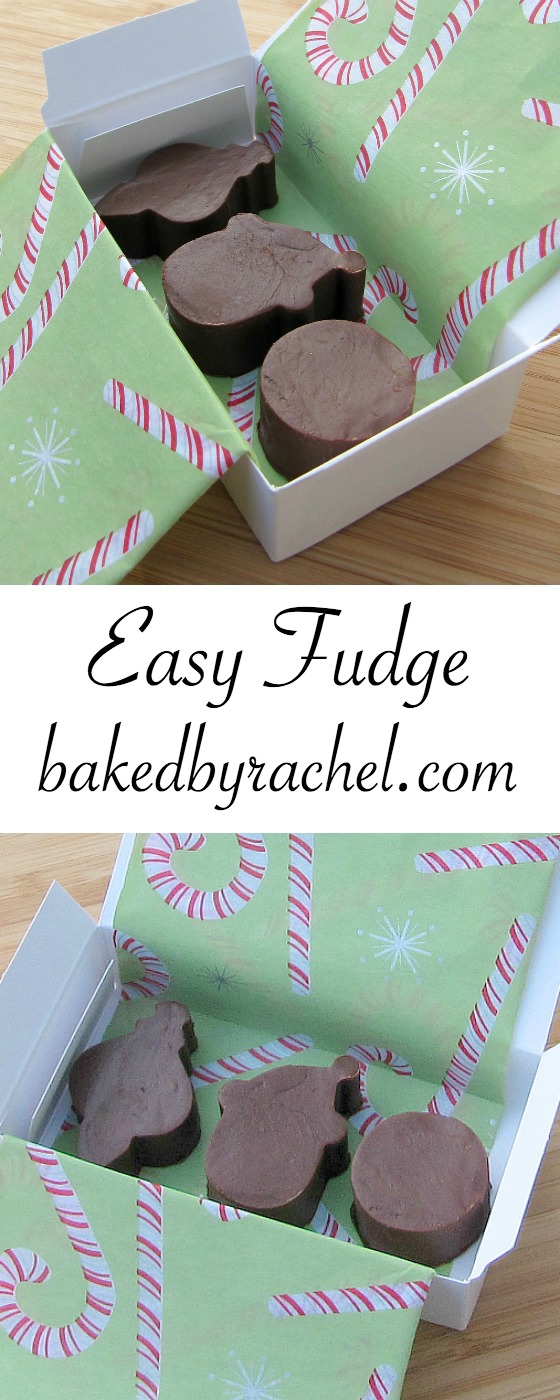 Quick and easy homemade fudge recipe from @bakedbyrachel. A seasonal treat perfect for gifting!