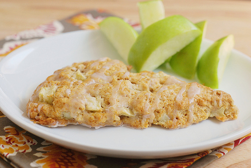Apple and oat scones by Fake Ginger on bakedbyrachel.com