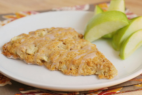 Apple and oat scones by Fake Ginger on bakedbyrachel.com
