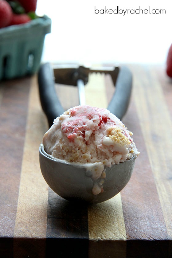 Creamy homemade roasted strawberry cheesecake ice cream recipe from @bakedbyrachel