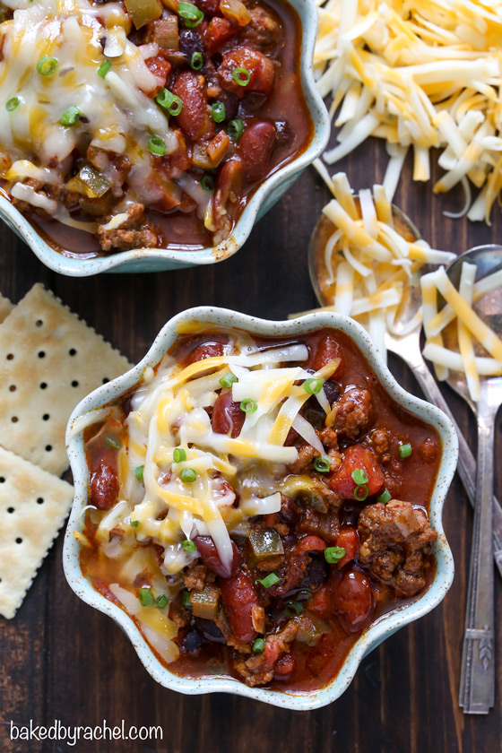 Hearty slow cooker beef and bean chili recipe from @bakedbyrachel