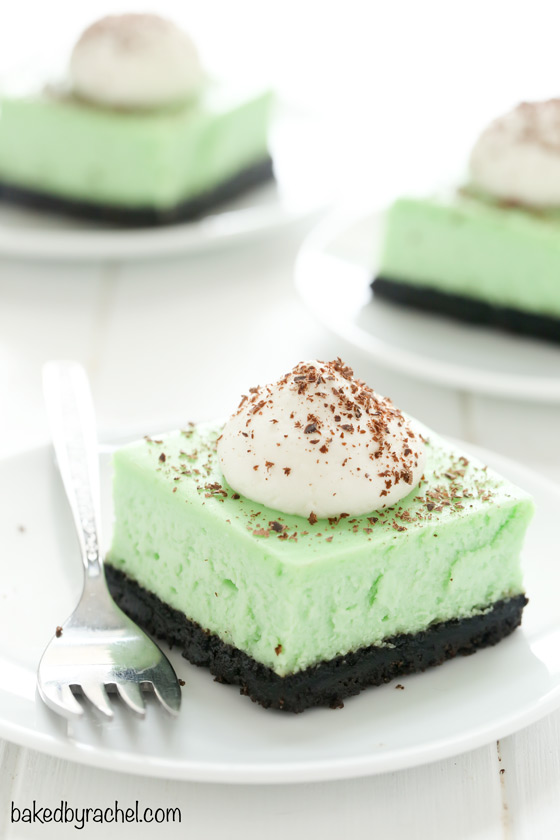 Creamy mint chocolate cheesecake bar recipe from @bakedbyrachel
