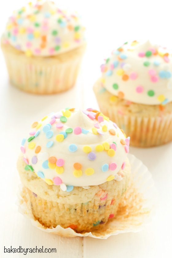 Moist homemade vanilla funfetti cupcakes with creamy vanilla buttercream frosting recipe from @bakedbyrachel