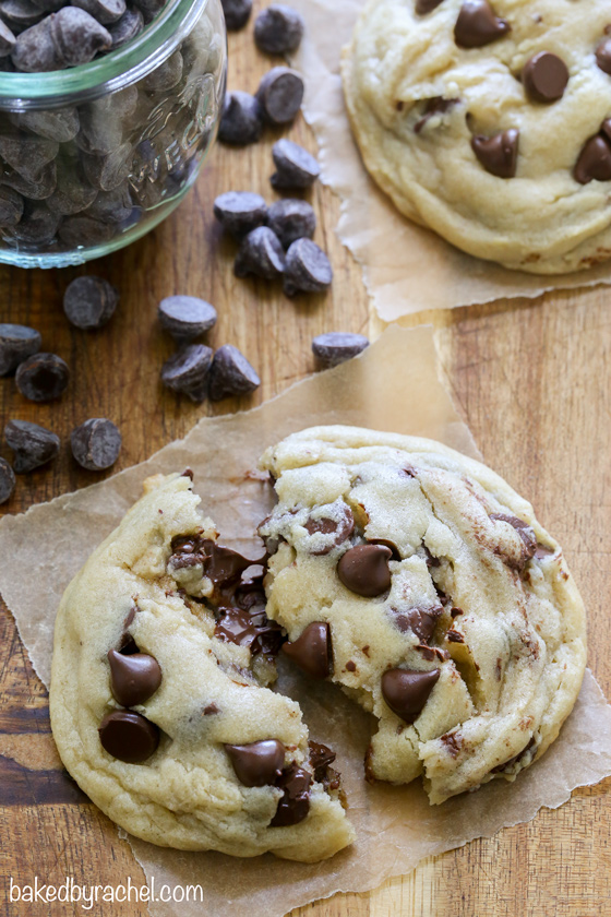 Super soft chocolate chip cookies that stay soft! Recipe from @bakedbyrachel 