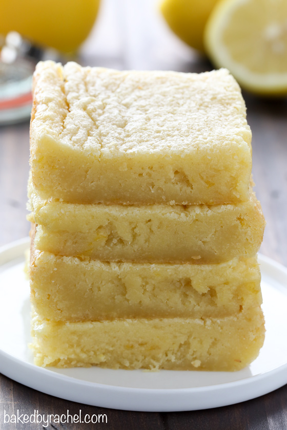 Soft and gooey homemade lemon curd blondie bar recipe from @bakedbyrachel