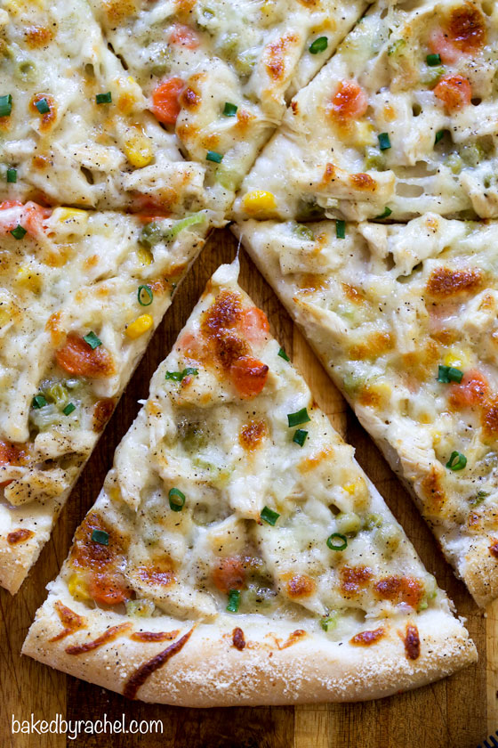 Easy homemade three cheese thin crust leftover Thanksgiving turkey pot pie pizza recipe from @bakedbyrachel A fun twist for holiday leftovers!